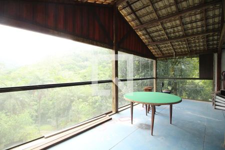 Casa à venda com 1400m², 3 quartos e 6 vagasMezanino