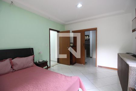 Casa à venda com 1400m², 3 quartos e 6 vagasSuíte 3