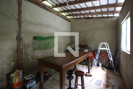 Casa à venda com 1400m², 3 quartos e 6 vagasQuarto de Serviço