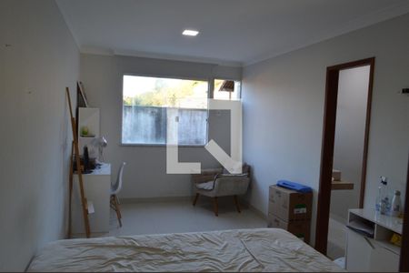 Casa de condomínio à venda com 260m², 5 quartos e 2 vagasSuíte 2