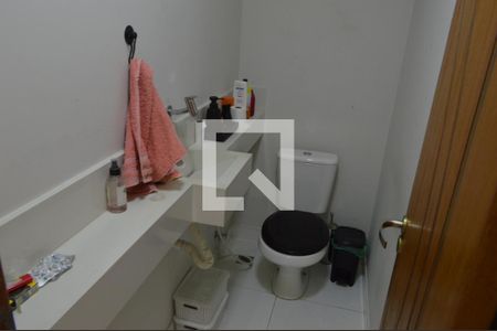 Casa de condomínio à venda com 260m², 5 quartos e 2 vagasLavabo