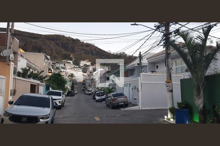 Casa de condomínio à venda com 260m², 5 quartos e 2 vagas Casa de condomínio à venda com 260m², 5 quartos e 2 vagasÁrea comum