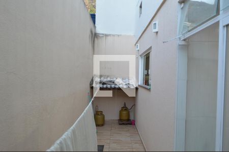 Casa de condomínio à venda com 260m², 5 quartos e 2 vagasÁrea de Serviço 