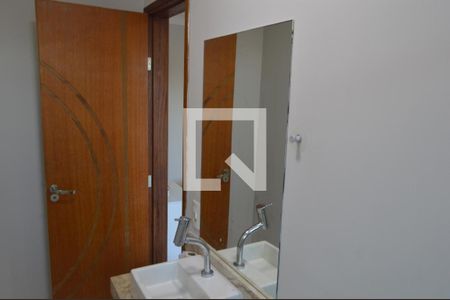 Casa de condomínio à venda com 260m², 5 quartos e 2 vagasBanheiro da Suíte 2