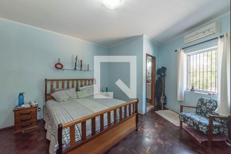 Casa à venda com 280m², 4 quartos e 3 vagasSuíte 2