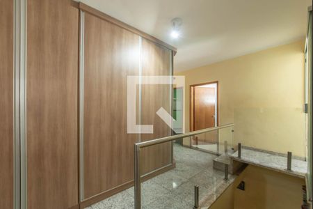 Casa à venda com 280m², 4 quartos e 3 vagasHall Dos Dormitórios