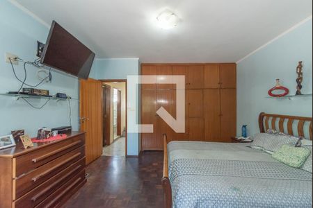 Casa à venda com 280m², 4 quartos e 3 vagasSuíte 2