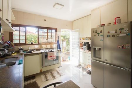 Casa à venda com 600m², 4 quartos e 3 vagasCozinha