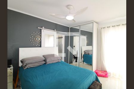 Casa à venda com 318m², 4 quartos e 4 vagasSuíte