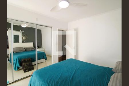 Casa à venda com 318m², 4 quartos e 4 vagasSuíte