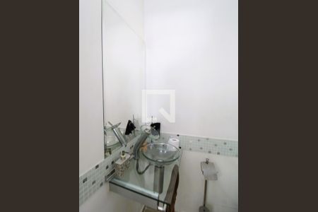 Casa à venda com 318m², 4 quartos e 4 vagasLavabo