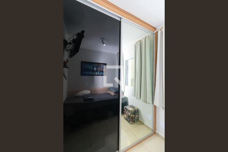 Apartamento à venda com 64m², 3 quartos e 1 vagaQuarto 2
