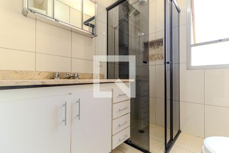 Banheiro de apartamento para alugar com 1 quarto, 50m² em Vila Buarque, São Paulo