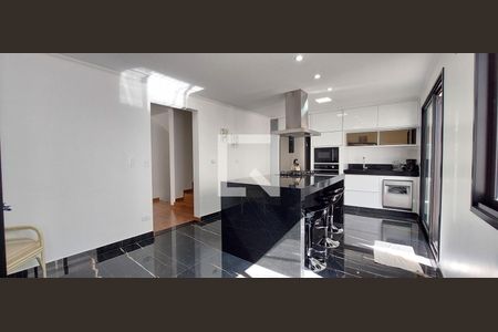 Casa à venda com 247m², 3 quartos e 7 vagasCozinha