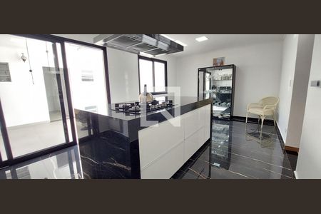 Casa à venda com 247m², 3 quartos e 7 vagasCozinha