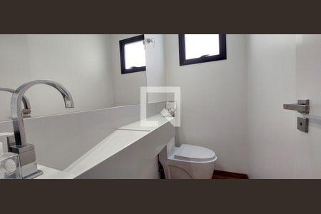 Casa à venda com 247m², 3 quartos e 7 vagasLavabo