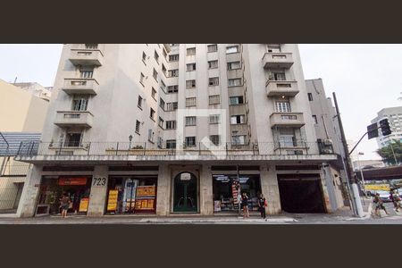 Apartamento à venda com 116m², 2 quartos e sem vaga Apartamento à venda com 116m², 2 quartos e sem vagaFachada