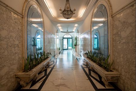 Apartamento à venda com 116m², 2 quartos e sem vaga Apartamento à venda com 116m², 2 quartos e sem vagaÁrea comum - Hall de entrada