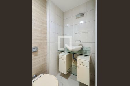 Apartamento à venda com 64m², 2 quartos e 1 vaga Apartamento à venda com 64m², 2 quartos e 1 vagaBanheiro Corredor