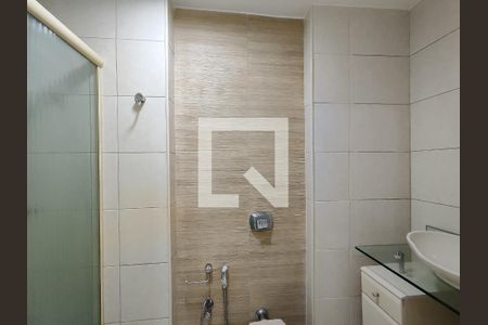 Apartamento à venda com 64m², 2 quartos e 1 vaga Apartamento à venda com 64m², 2 quartos e 1 vagaBanheiro Corredor