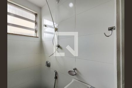 Apartamento à venda com 64m², 2 quartos e 1 vaga Apartamento à venda com 64m², 2 quartos e 1 vagaBanheiro de serviço