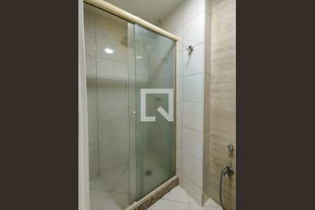 Apartamento à venda com 64m², 2 quartos e 1 vaga Apartamento à venda com 64m², 2 quartos e 1 vagaBanheiro Corredor