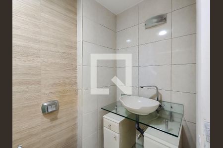 Apartamento à venda com 64m², 2 quartos e 1 vaga Apartamento à venda com 64m², 2 quartos e 1 vagaBanheiro Corredor