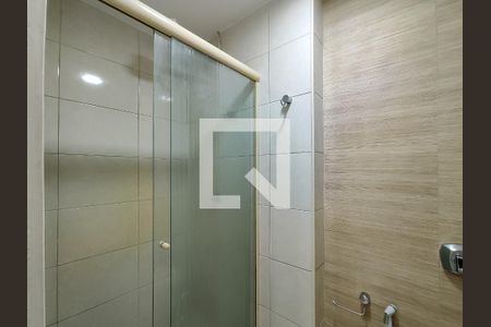 Apartamento à venda com 64m², 2 quartos e 1 vaga Apartamento à venda com 64m², 2 quartos e 1 vagaBanheiro Corredor