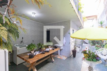 Casa à venda com 215m², 3 quartos e 1 vagaQuintal