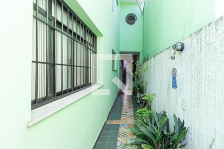 Casa à venda com 215m², 3 quartos e 1 vagaCorredor externo