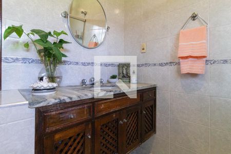 Casa à venda com 215m², 3 quartos e 1 vagaBanheiro