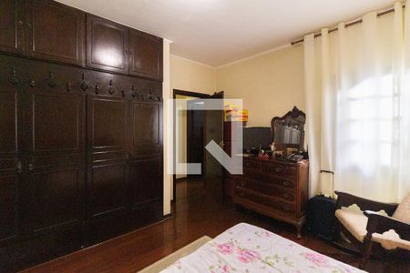 Casa à venda com 215m², 3 quartos e 1 vagaSuíte