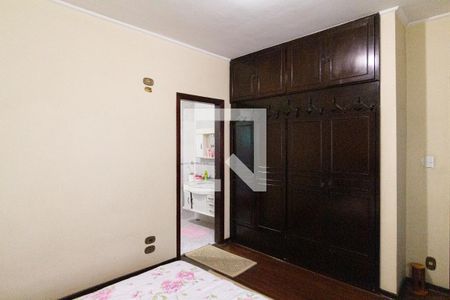 Casa à venda com 215m², 3 quartos e 1 vagaSuíte