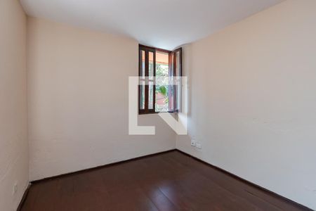 Casa à venda com 1110m², 4 quartos e 6 vagas Casa à venda com 1110m², 4 quartos e 6 vagasQuarto de Serviço 2