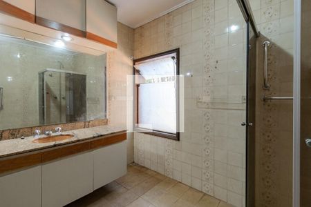 Casa à venda com 1110m², 4 quartos e 6 vagas Casa à venda com 1110m², 4 quartos e 6 vagasBanheiro da Suíte 4