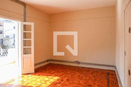 Casa à venda com 449m², 4 quartos e 5 vagas Casa à venda com 449m², 4 quartos e 5 vagasQuarto 1