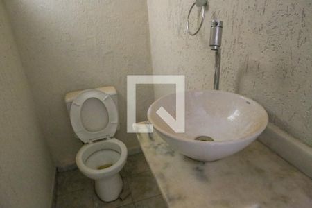 Casa à venda com 449m², 4 quartos e 5 vagas Casa à venda com 449m², 4 quartos e 5 vagasLavabo