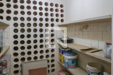 Casa à venda com 449m², 4 quartos e 5 vagas Casa à venda com 449m², 4 quartos e 5 vagasAdega