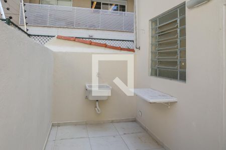 Casa à venda com 449m², 4 quartos e 5 vagas Casa à venda com 449m², 4 quartos e 5 vagasÁrea de Serviço