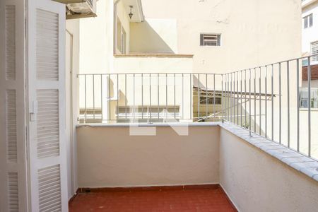 Casa à venda com 449m², 4 quartos e 5 vagas Casa à venda com 449m², 4 quartos e 5 vagasSacada