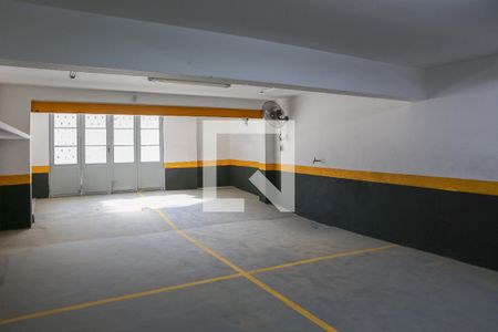 Casa à venda com 449m², 4 quartos e 5 vagas Casa à venda com 449m², 4 quartos e 5 vagasGaragem