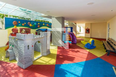 Apartamento à venda com 61m², 2 quartos e 1 vaga Apartamento à venda com 61m², 2 quartos e 1 vagaÁrea Comum - Playground