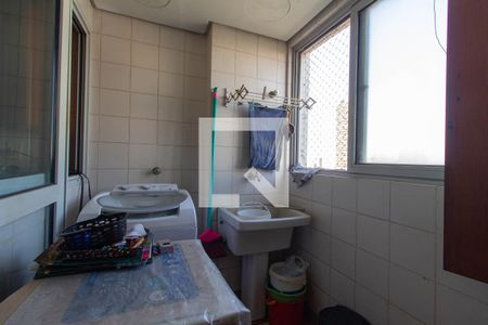 Apartamento para alugar com 140m², 3 quartos e 1 vagaÁrea de Serviço