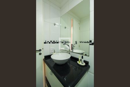 Apartamento à venda com 67m², 3 quartos e 1 vaga Apartamento à venda com 67m², 3 quartos e 1 vagaBanheiro Social