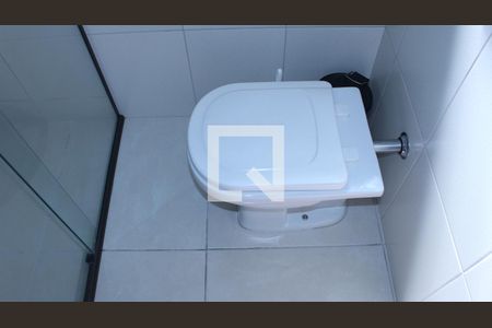 Casa à venda com 145m², 4 quartos e 2 vagasBanheiro 1