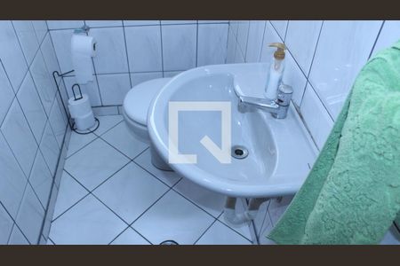 Casa à venda com 145m², 4 quartos e 2 vagasBanheiro 2