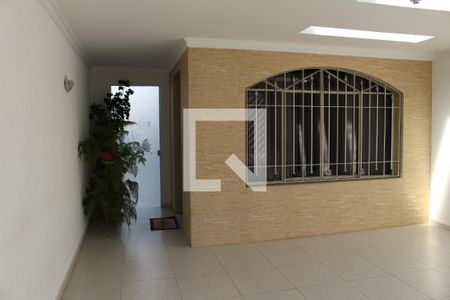 Casa à venda com 145m², 4 quartos e 2 vagasÁrea externa 