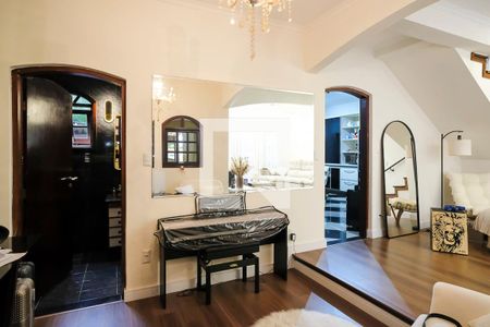 Sala de casa para alugar com 3 quartos, 243m² em Nova Gerti, São Caetano do Sul