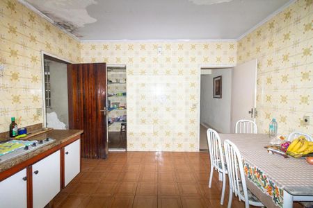 Casa à venda com 190m², 4 quartos e 2 vagas