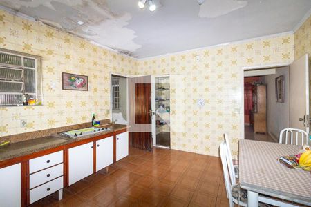 Casa à venda com 190m², 4 quartos e 2 vagas